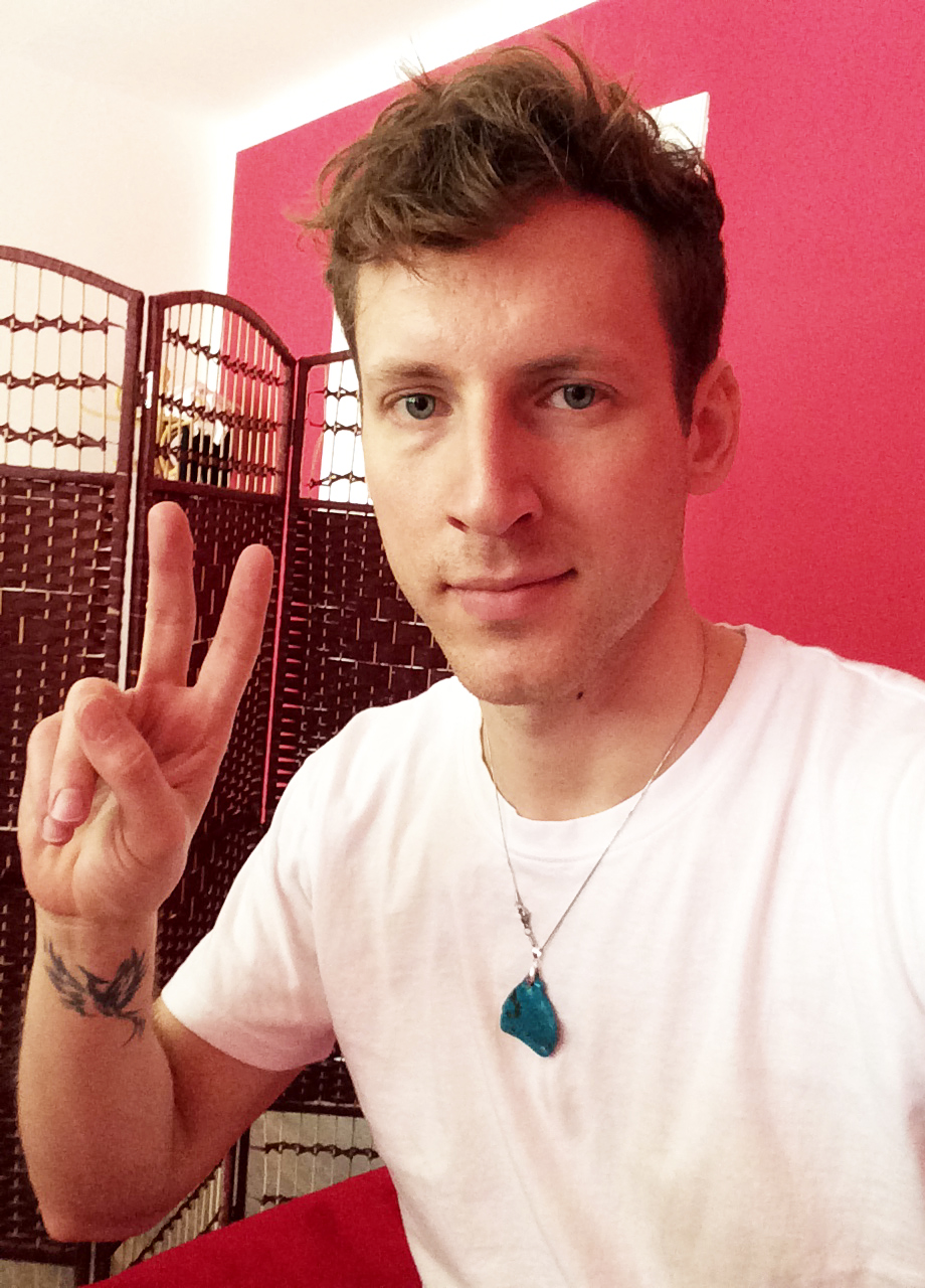 Honza ve svém prvním masážním studiu na Moravě